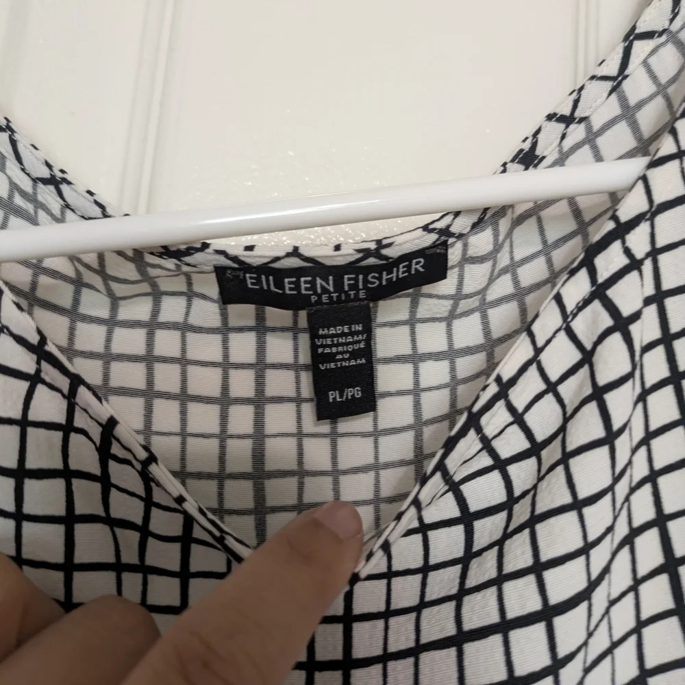 Eileen Fisher Textured Crepe Grid Long Shell Black &White Sleeveless Tank Top - Picture 2 of 9